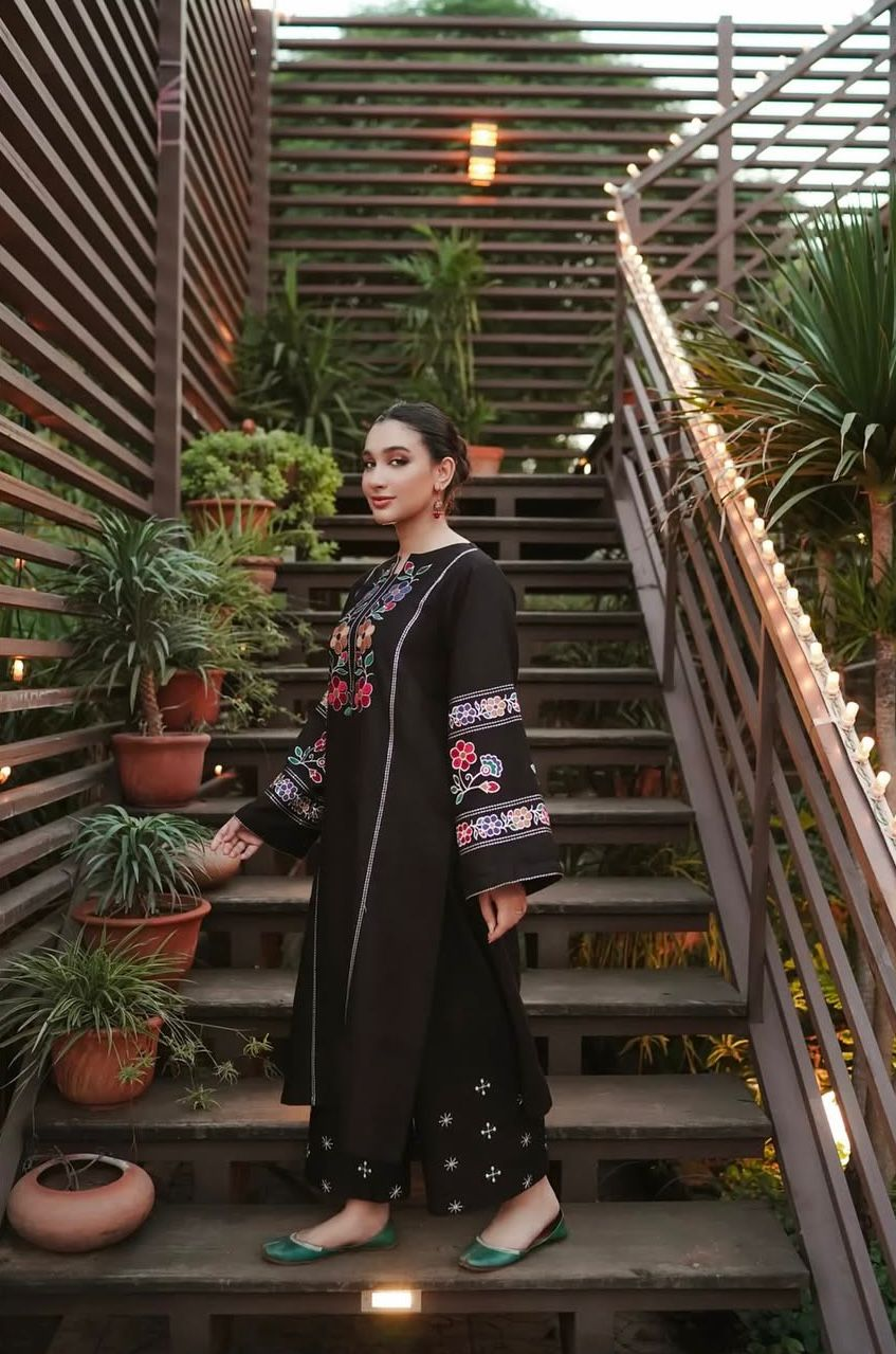 Embroidery 2pc
