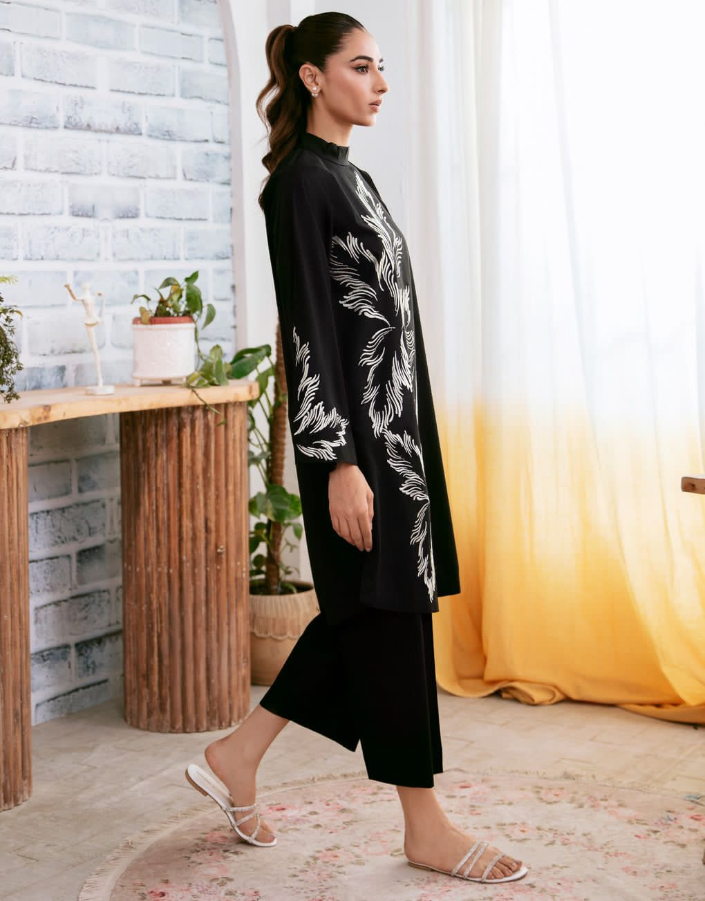Jasmine Embroidery 2pc