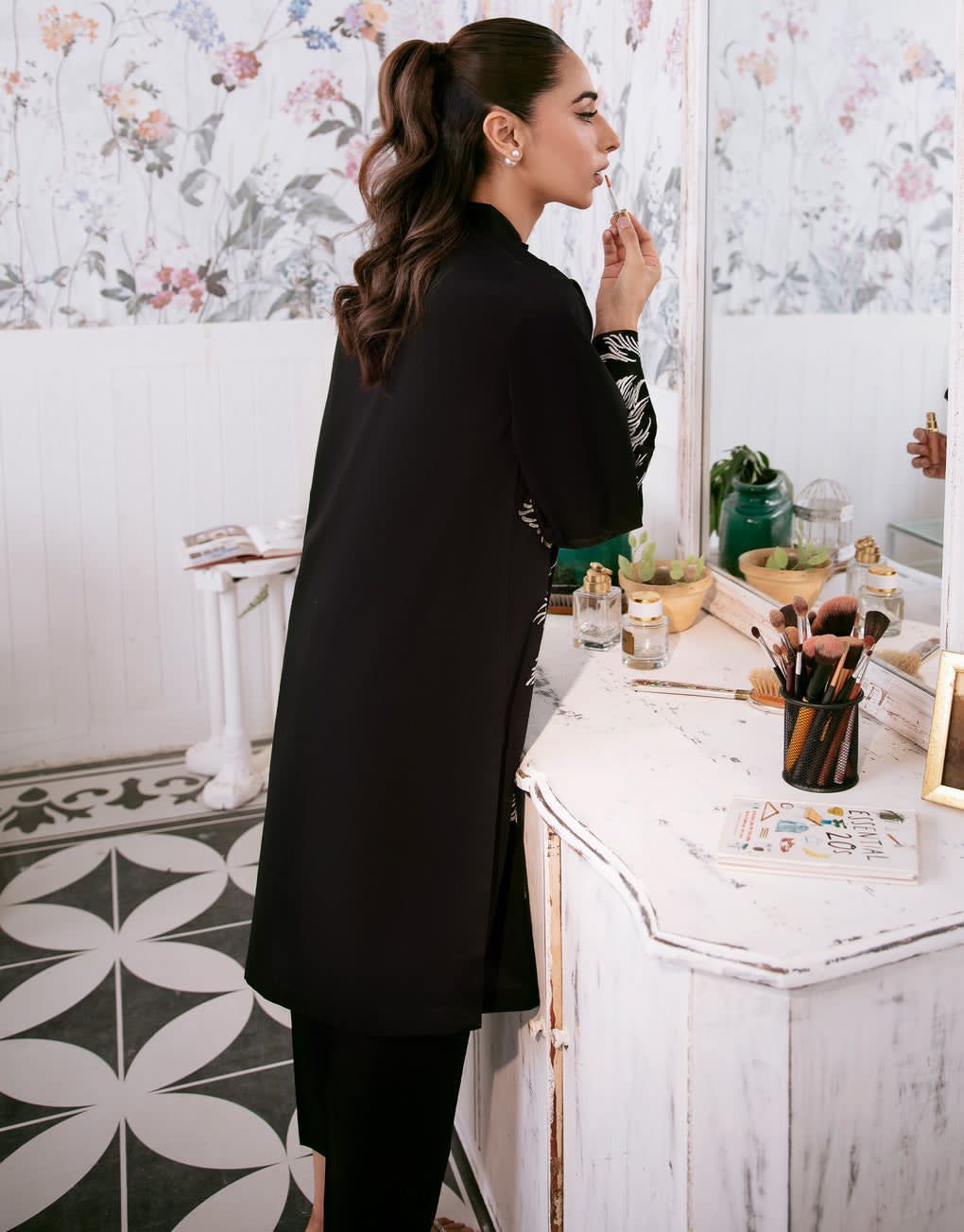 Jasmine Embroidery 2pc