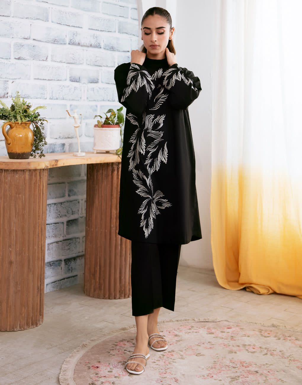 Jasmine Embroidery 2pc
